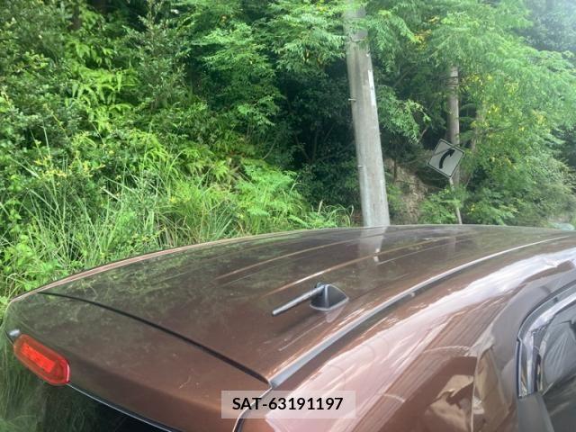 Toyota PORTE 2013-09 8368112-6