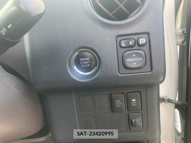 Toyota PORTE 2013-08 8372054-9