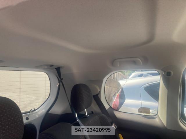 Toyota PORTE 2013-08 8372054-18