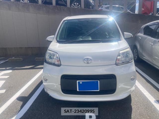 Toyota PORTE 2013-08 8372054-1