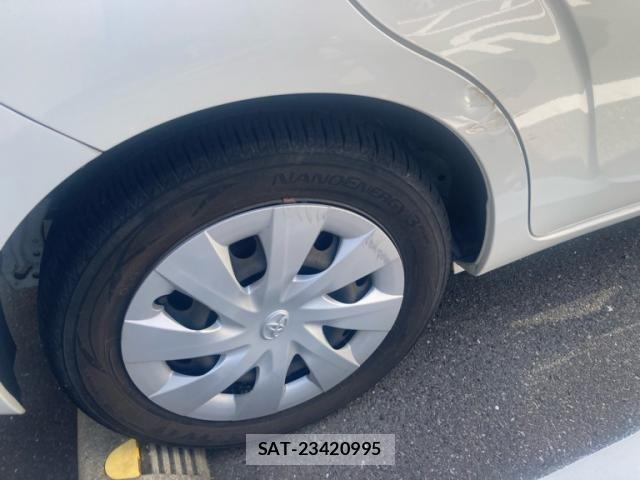 Toyota PORTE 2013-08 8372054-4