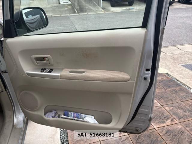 Toyota PORTE 2012-03 8414386-5