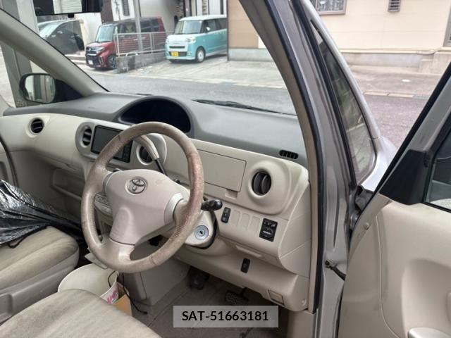 Toyota PORTE 2012-03 8414386-6