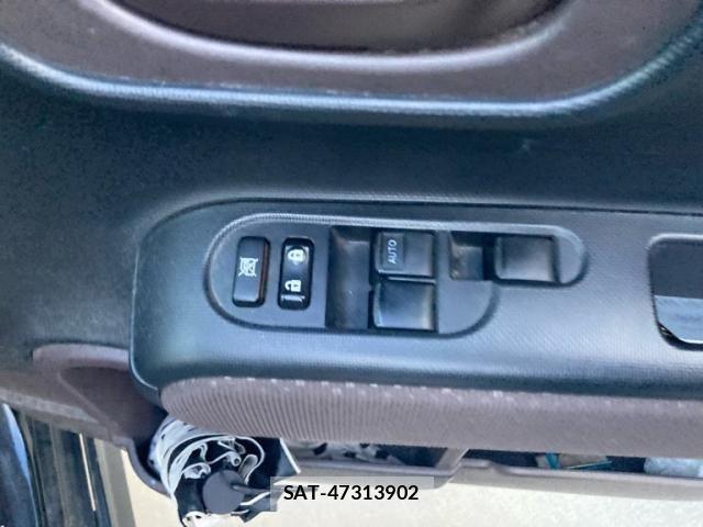 Toyota PORTE 2013-01 8414395-15