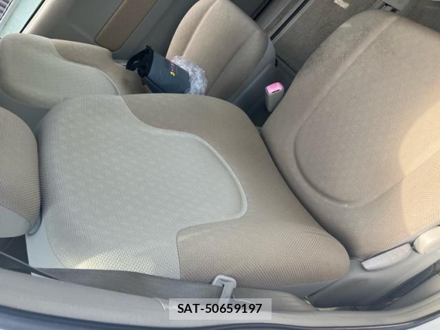 Toyota PORTE 2009-06 8526585-11