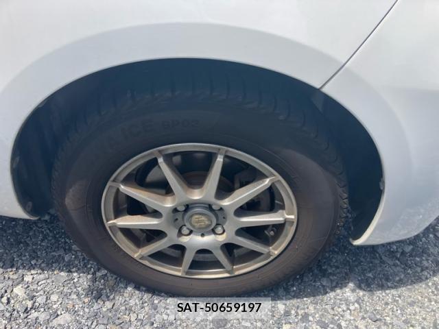 Toyota PORTE 2009-06 8526585-6