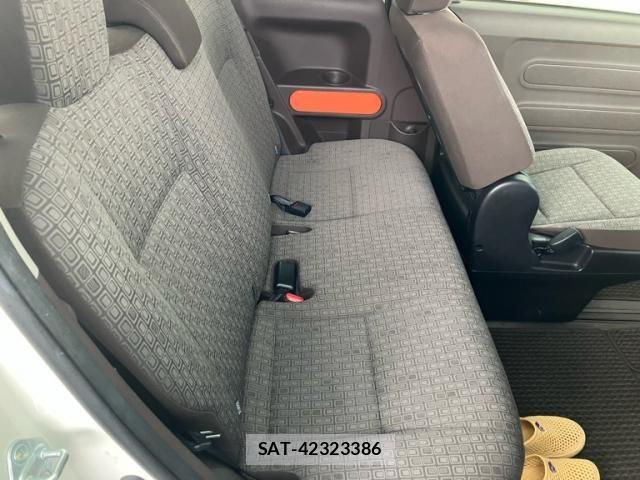 Toyota PORTE 2015-03 8526587-17