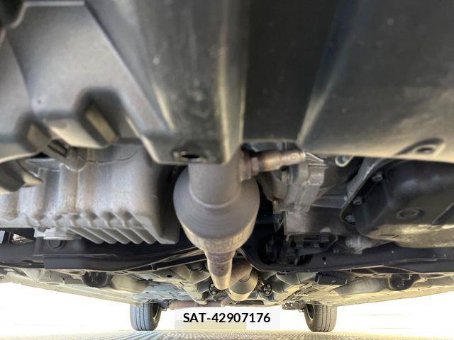 Toyota PORTE 2017-09 8628375-18