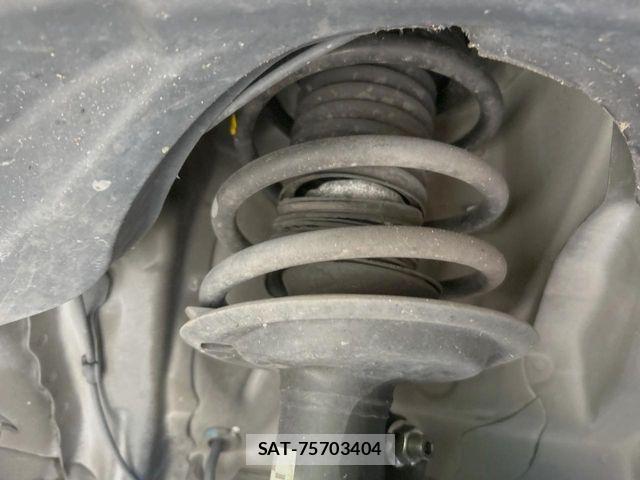 Toyota PORTE 2015-06 8628376-19