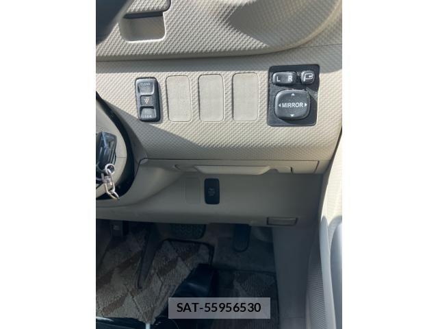 Toyota PORTE 2010-06 8666737-18