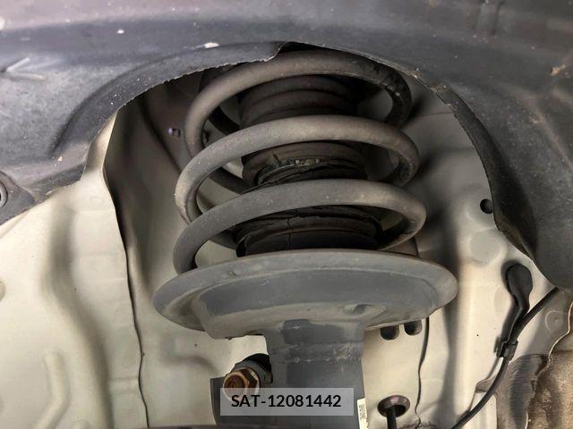 Toyota PORTE 2015-11 8660975-19