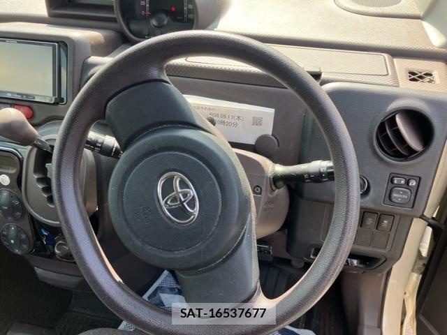Toyota PORTE 2012-11 8666738-13