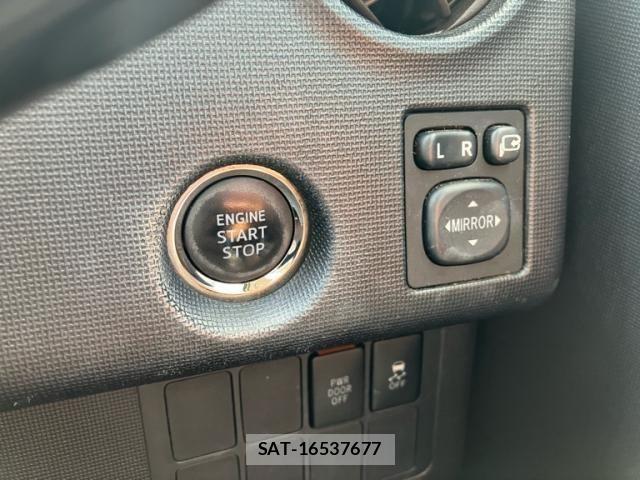Toyota PORTE 2012-11 8666738-16
