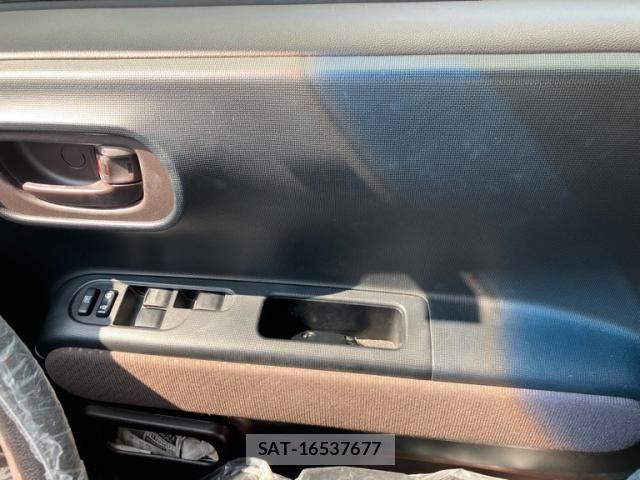Toyota PORTE 2012-11 8666738-17