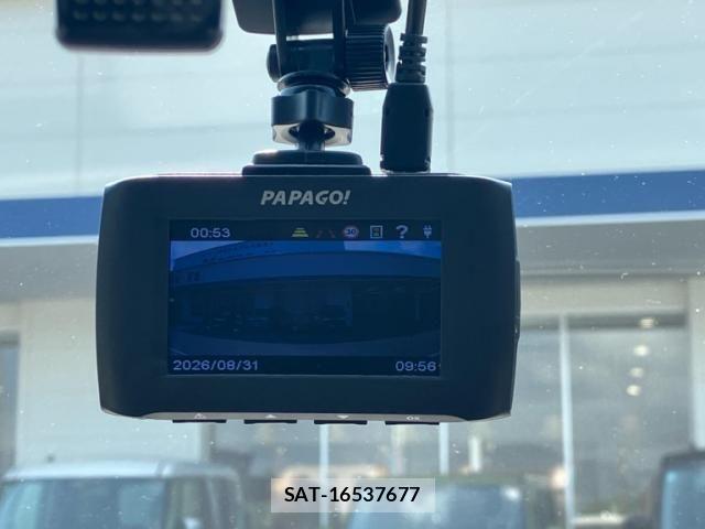 Toyota PORTE 2012-11 8666738-22