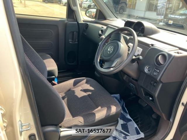 Toyota PORTE 2012-11 8666738-7