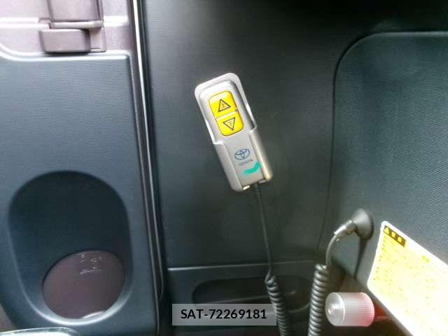Toyota PORTE 2013-10 8666736-9