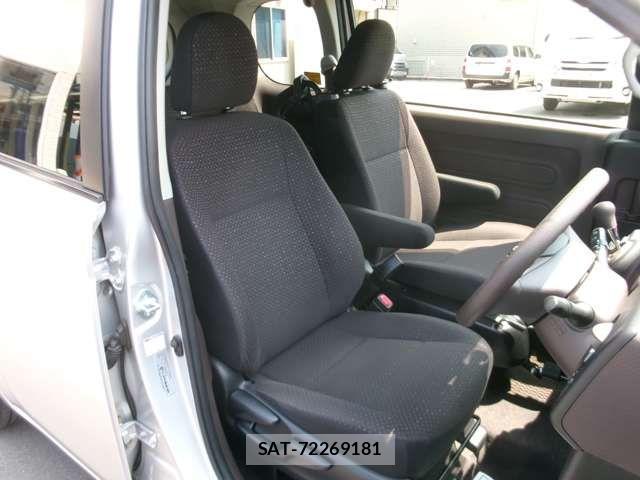 Toyota PORTE 2013-10 8666736-11