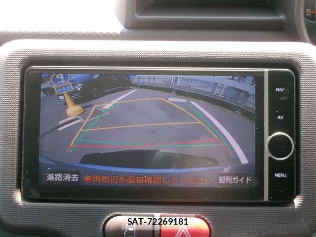 Toyota PORTE 2013-10 8666736-16