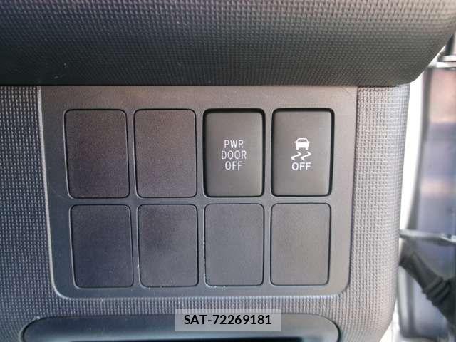 Toyota PORTE 2013-10 8666736-18