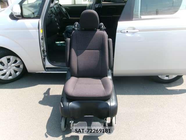Toyota PORTE 2013-10 8666736-4
