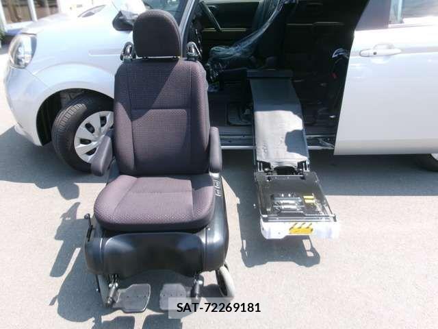 Toyota PORTE 2013-10 8666736-5