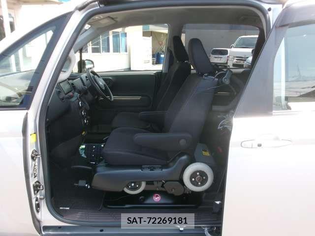 Toyota PORTE 2013-10 8666736-8