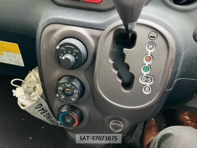 Toyota PORTE 2013-05 8660973-14