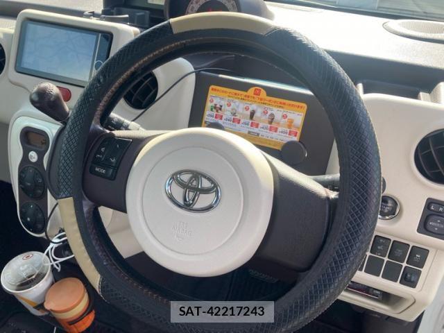 Toyota PORTE 2013-03 8660976-9