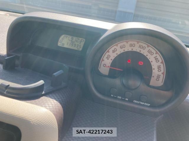 Toyota PORTE 2013-03 8660976-12