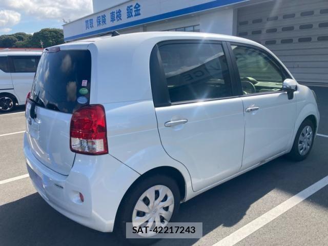 Toyota PORTE 2013-03 8660976-2