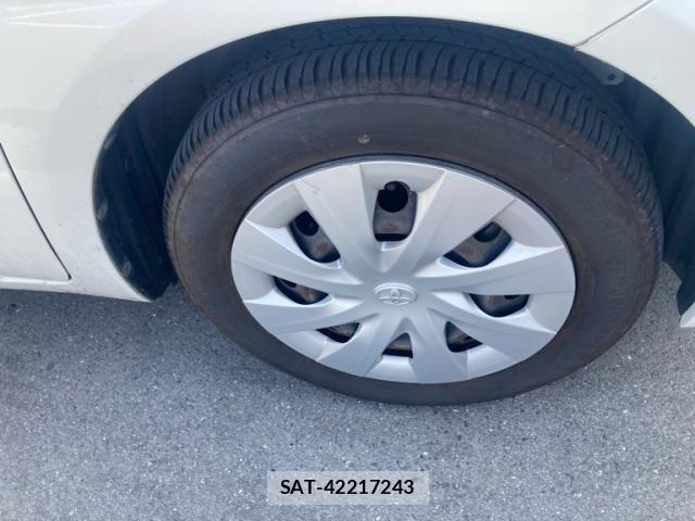 Toyota PORTE 2013-03 8660976-4