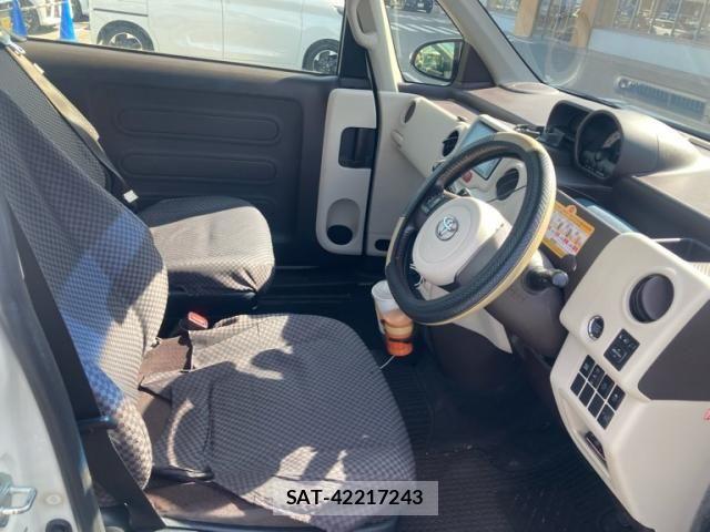 Toyota PORTE 2013-03 8660976-8