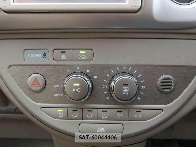 Toyota PORTE 2010-10 8660979-13