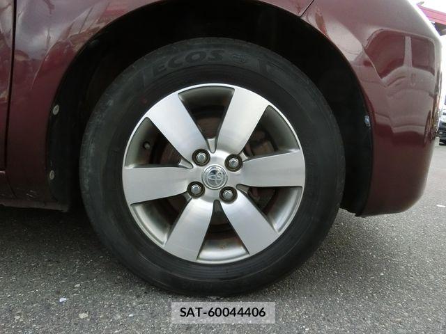 Toyota PORTE 2010-10 8660979-28