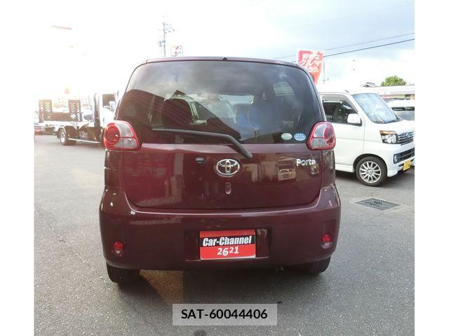 Toyota PORTE 2010-10 8660979-2