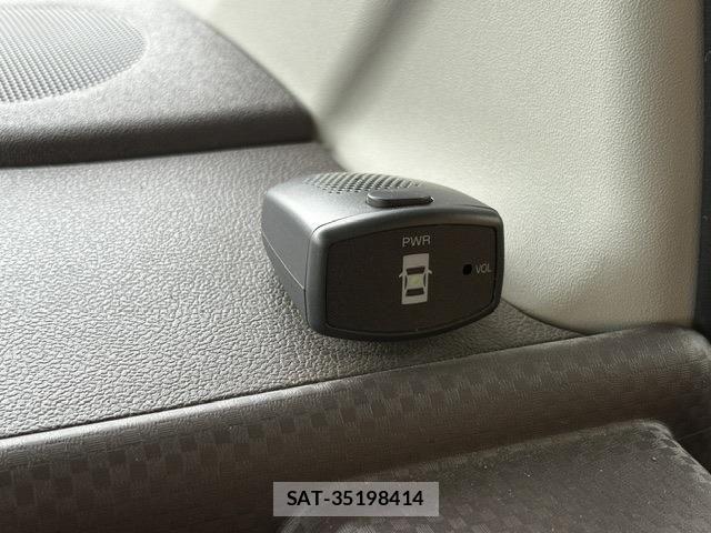Toyota PORTE 2019-05 8666735-22