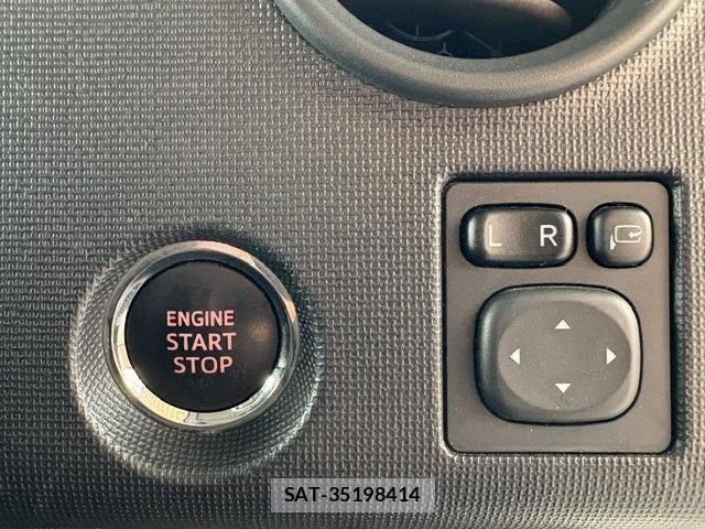 Toyota PORTE 2019-05 8666735-24