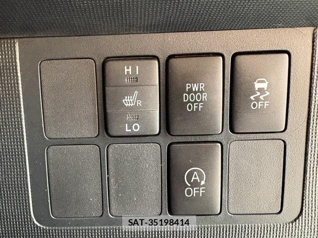 Toyota PORTE 2019-05 8666735-25