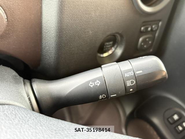 Toyota PORTE 2019-05 8666735-28