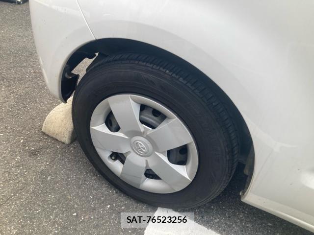 Toyota PORTE 2010-08 8745220-5
