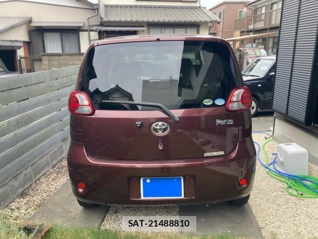 Toyota PORTE 2010-05 8745221-3