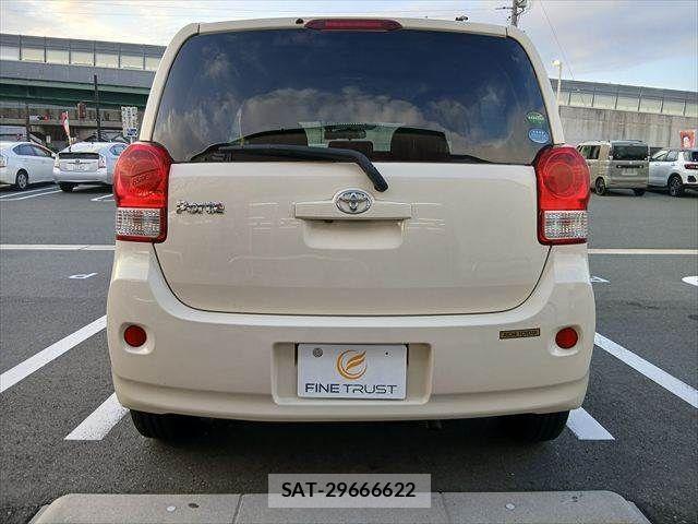 Toyota PORTE 2016-08 8745218-11