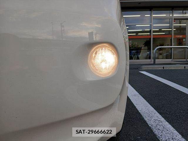 Toyota PORTE 2016-08 8745218-17