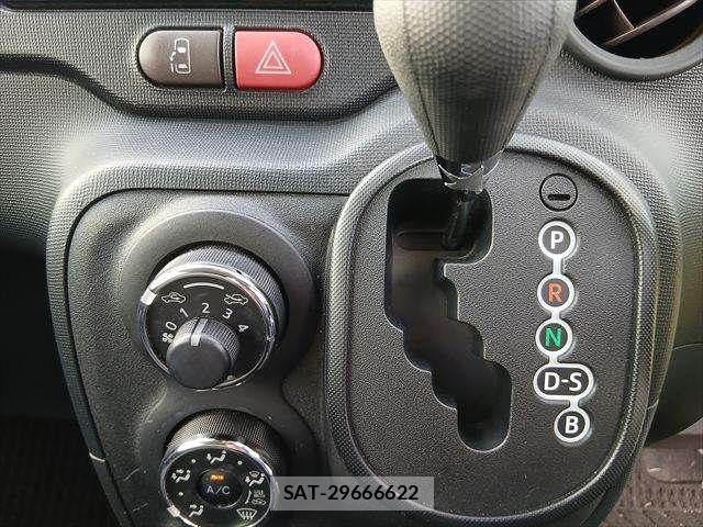 Toyota PORTE 2016-08 8745218-29