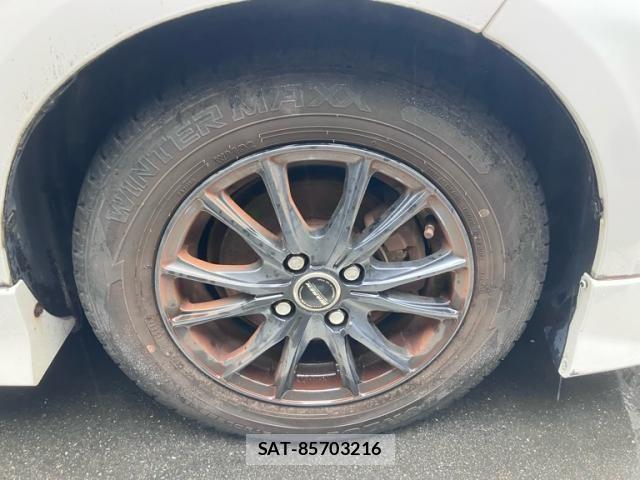 Toyota PORTE 2007-02 8781623-4