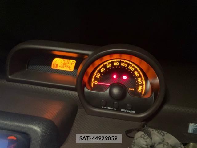 Toyota PORTE 2015-10 8781624-15