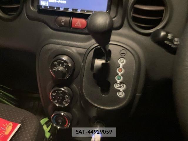 Toyota PORTE 2015-10 8781624-16