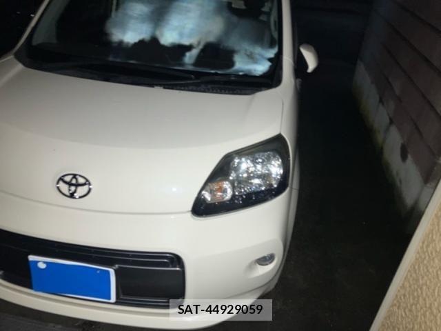Toyota PORTE 2015-10 8781624-1