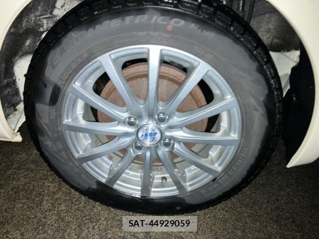 Toyota PORTE 2015-10 8781624-7